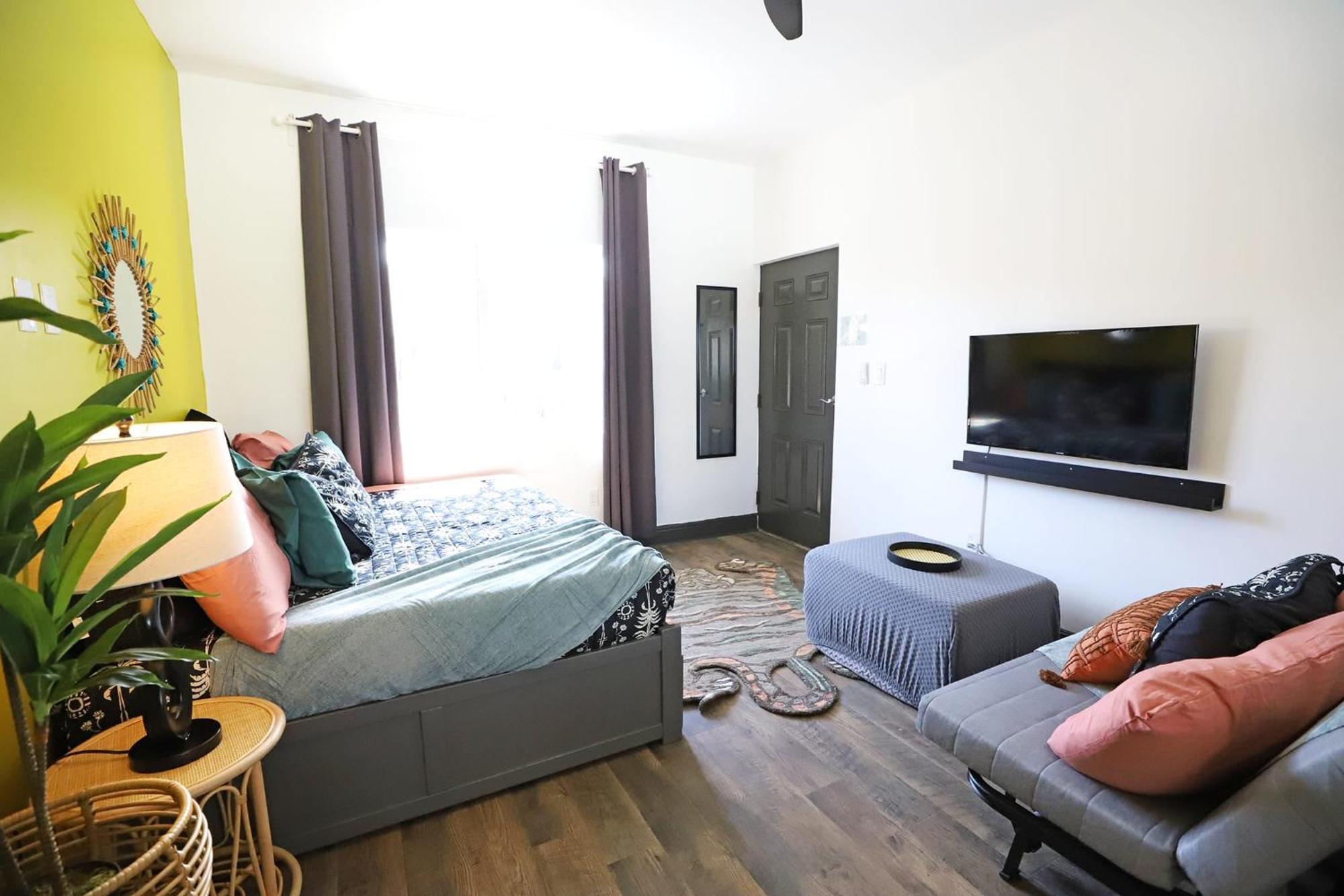 North Beach Steps To Sea Miami Apartment With Free Parking Family And Pet Friendly Miami Beach Dış mekan fotoğraf